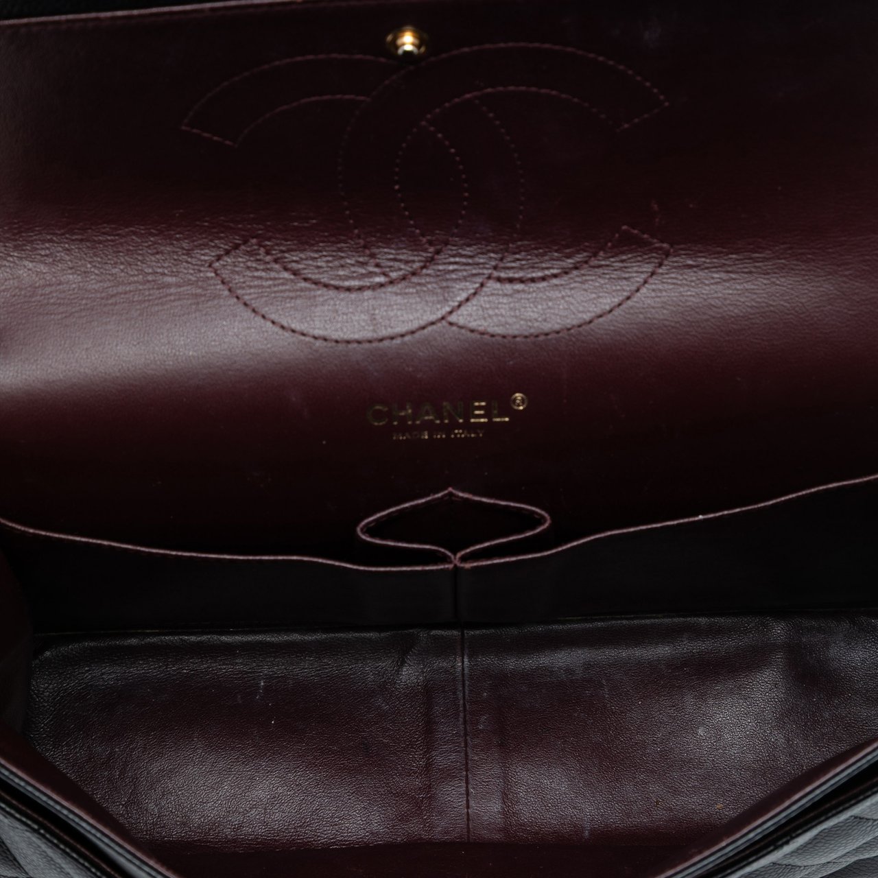 Chanel Jumbo Classic Caviar Double Flap Zwart