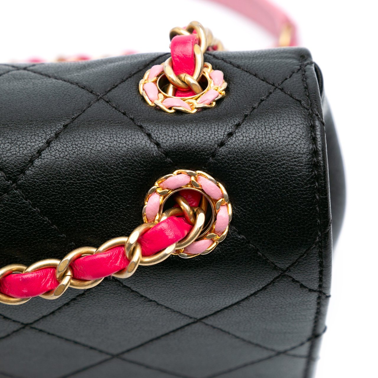 Chanel Quilted Calfskin CC Chain Logo Crossbody Zwart