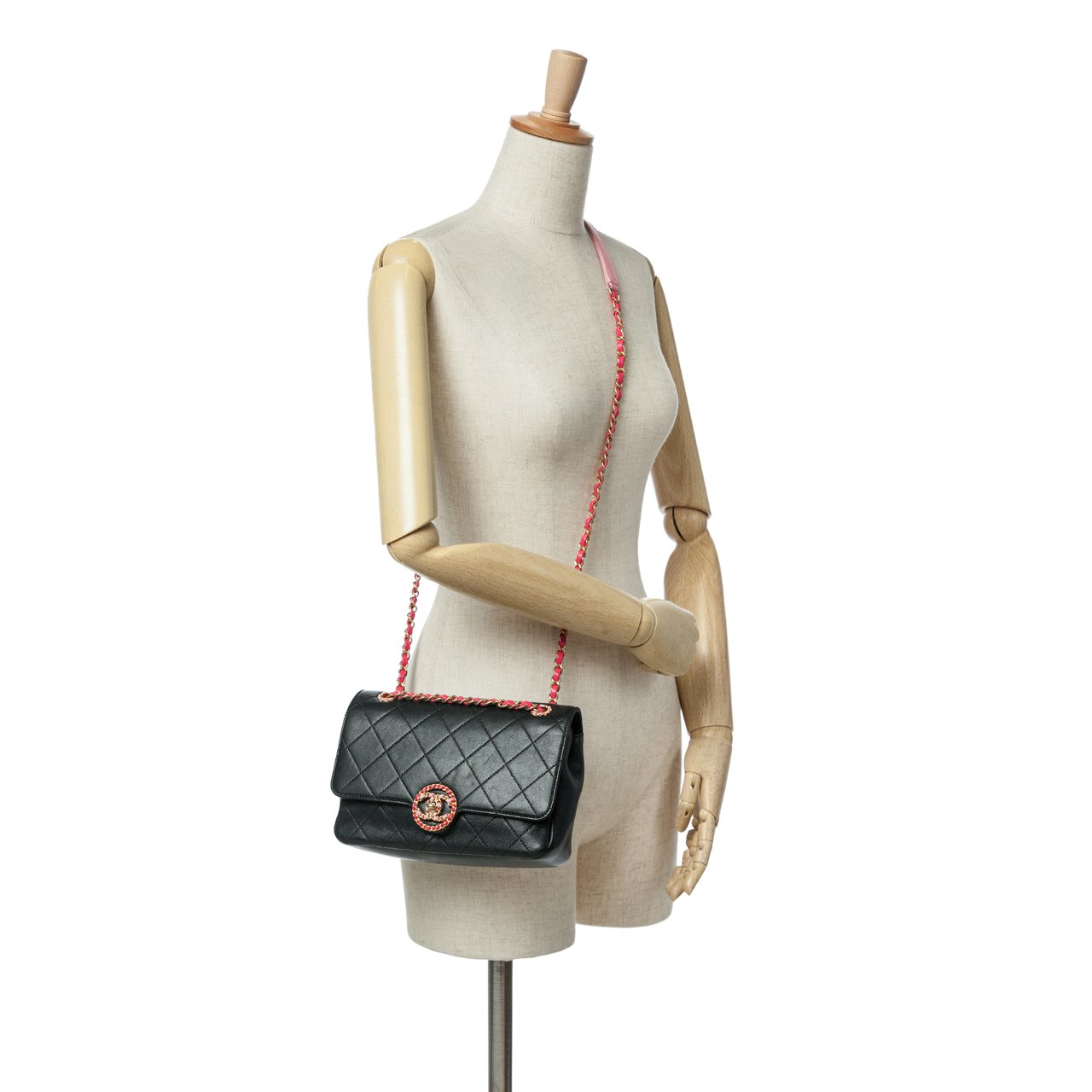 Chanel Quilted Calfskin CC Chain Logo Crossbody Zwart