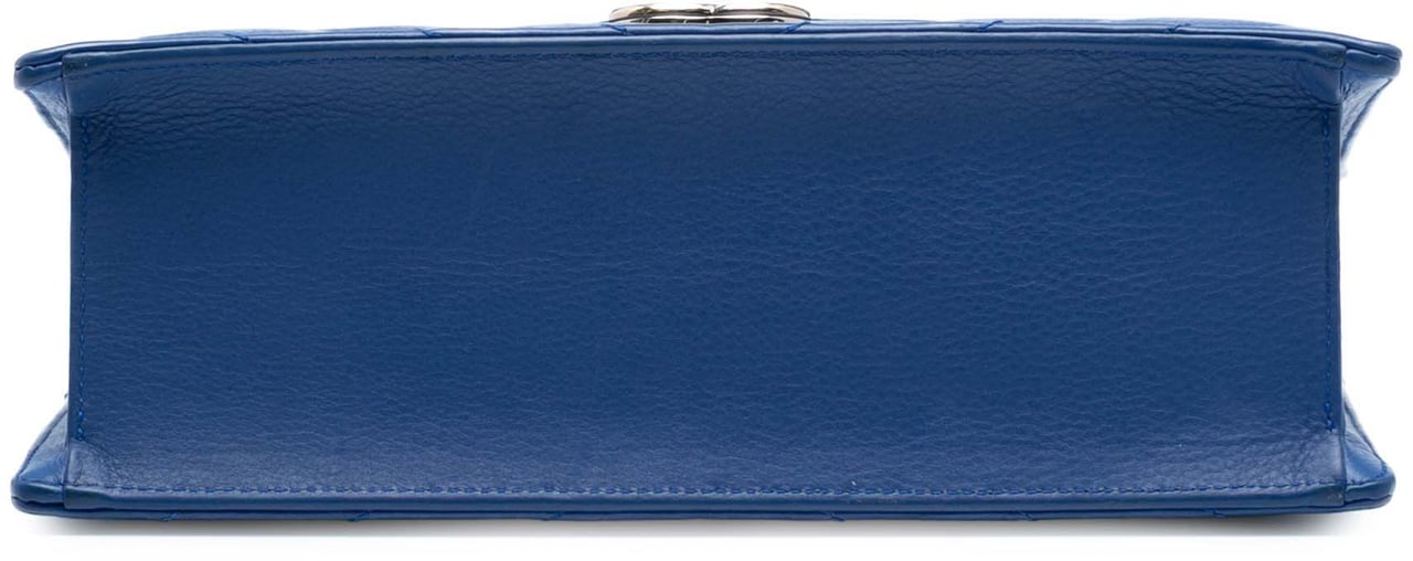 Chanel Medium CC Chevron Calfskin Envelope Flap Blauw