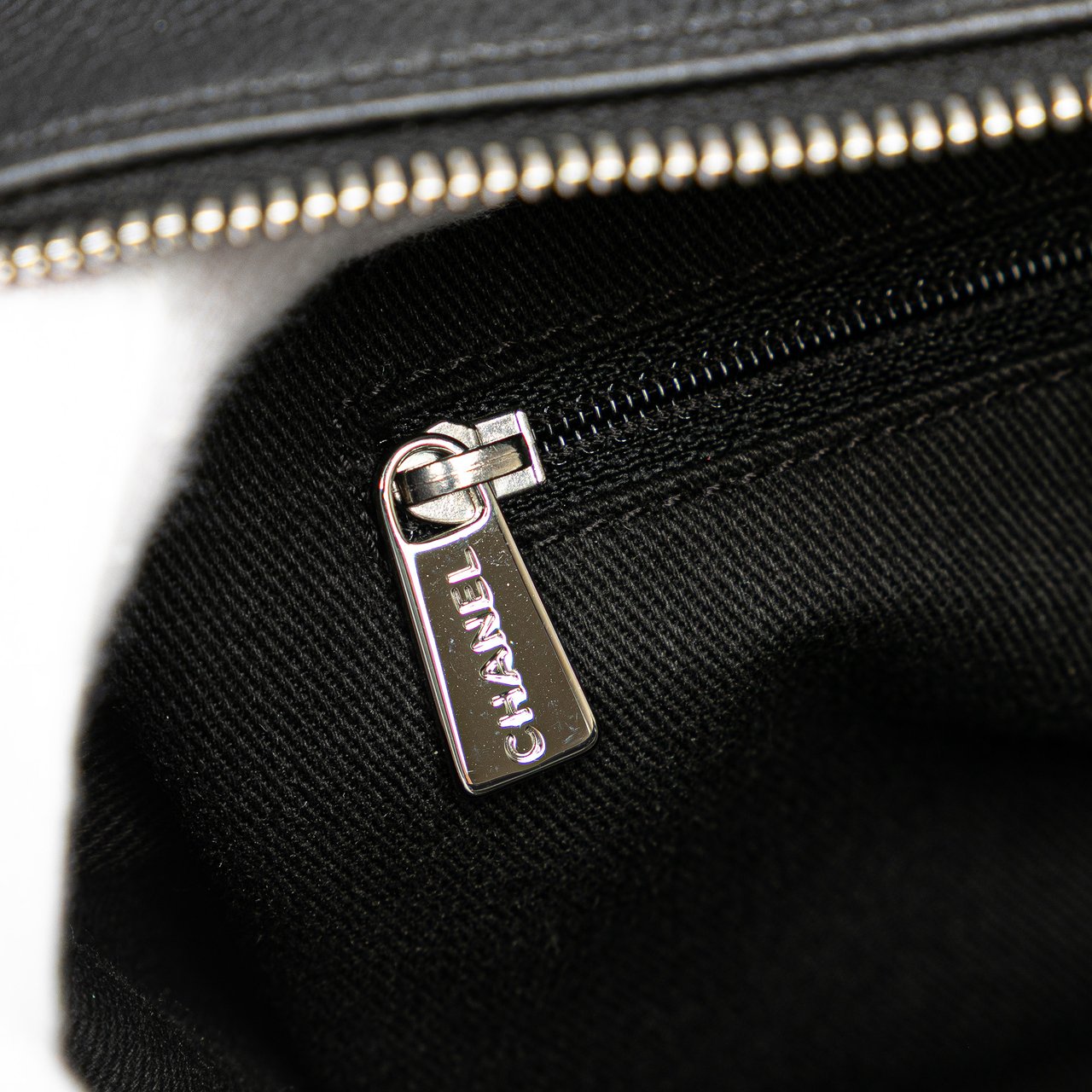 Chanel Petite Caviar Timeless Tote Zwart