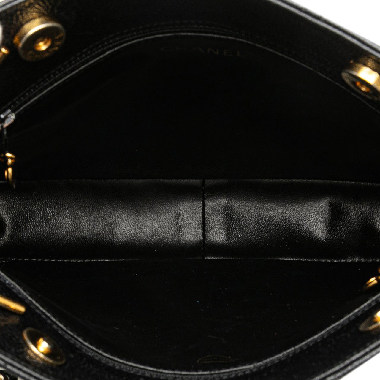 Chanel Quilted Caviar Chain Tote Zwart