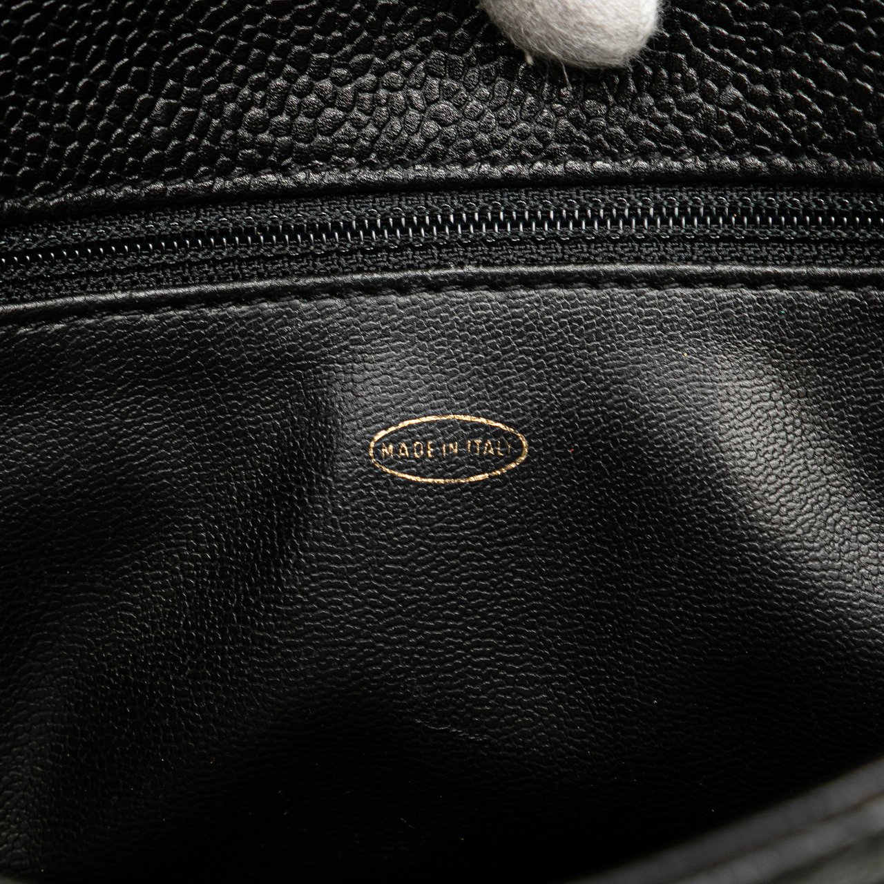 Chanel Quilted Caviar Chain Tote Zwart