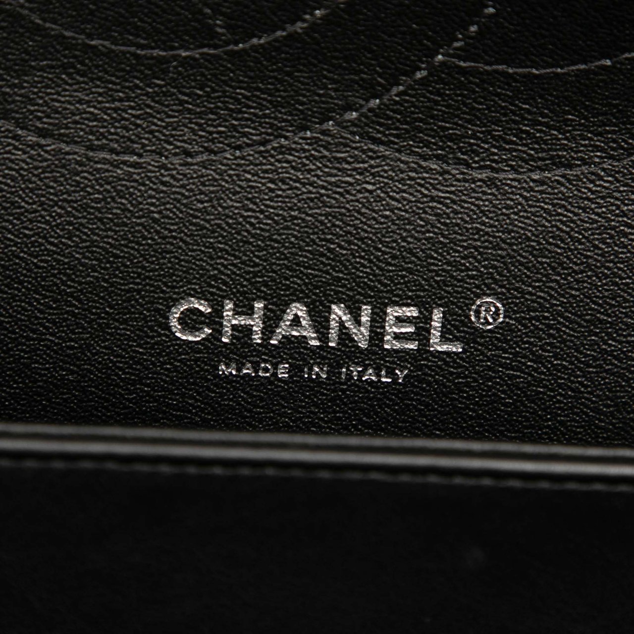 Chanel Jumbo Classic Chevron Patent Double Flap Zwart