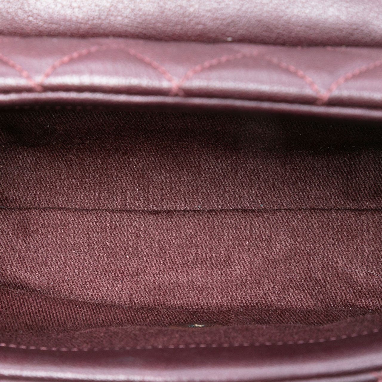 Chanel Mini Quilted Sheepskin Trapezio Flap Rood