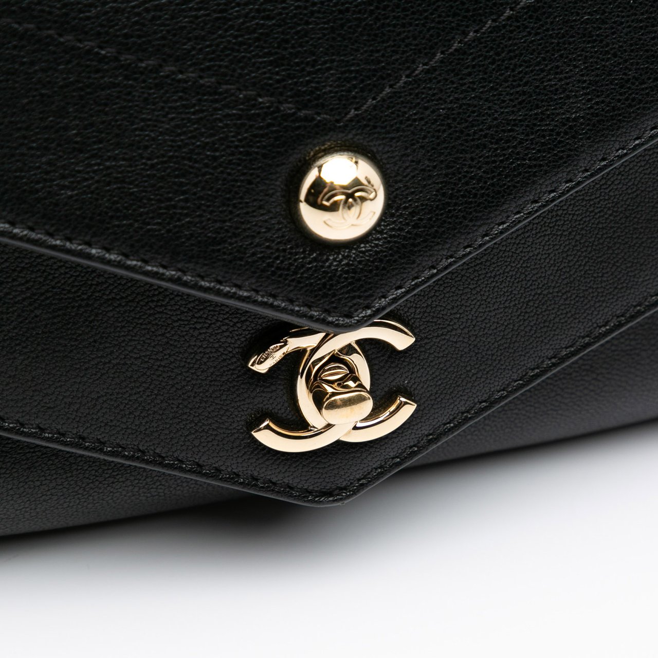 Chanel Mini Quilted Sheepskin Double Chevron Flap Zwart