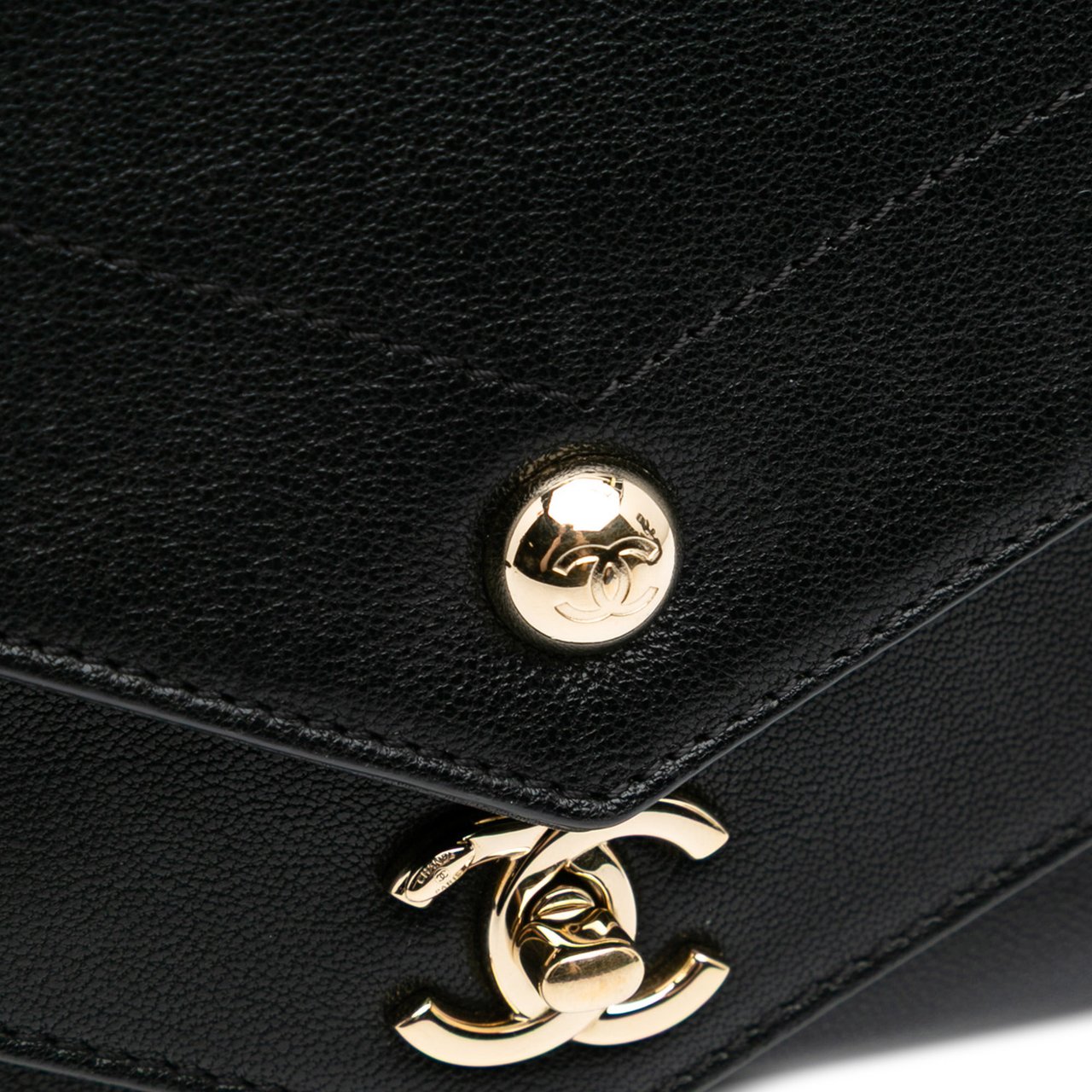 Chanel Mini Quilted Sheepskin Double Chevron Flap Zwart