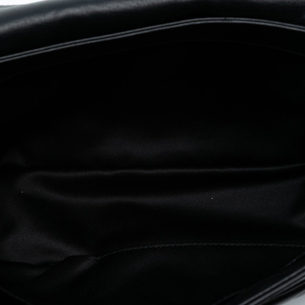 Chanel CC Quilted Calfskin Hamptons Foldover Flap Zwart