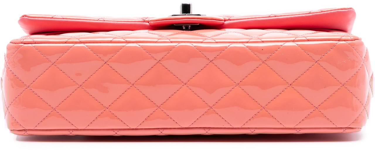 Chanel Medium Classic Patent Double Flap Roze