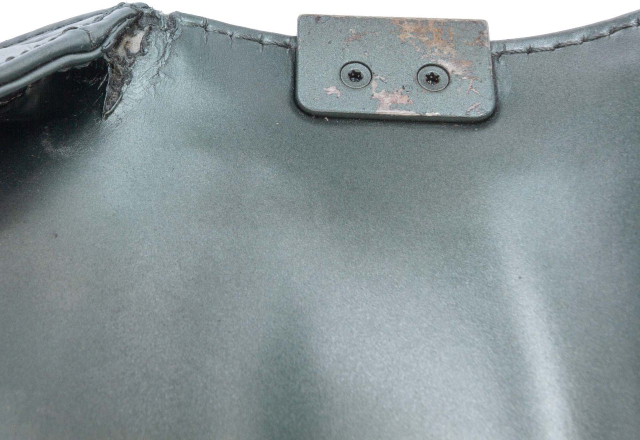 Chanel Old Medium Metallic Lambskin Boy Reverso Flap Groen