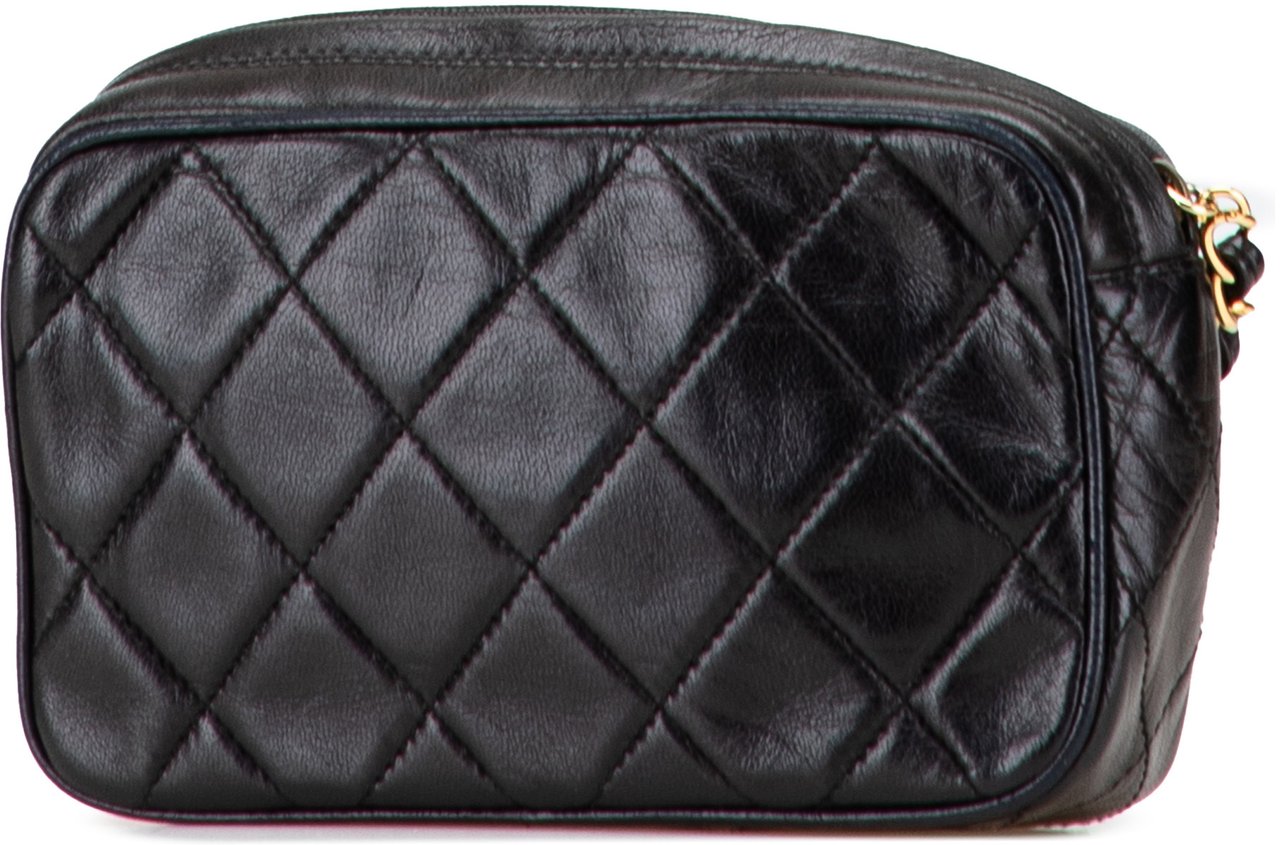 Chanel Quilted Lambskin Tassel Pouch Zwart