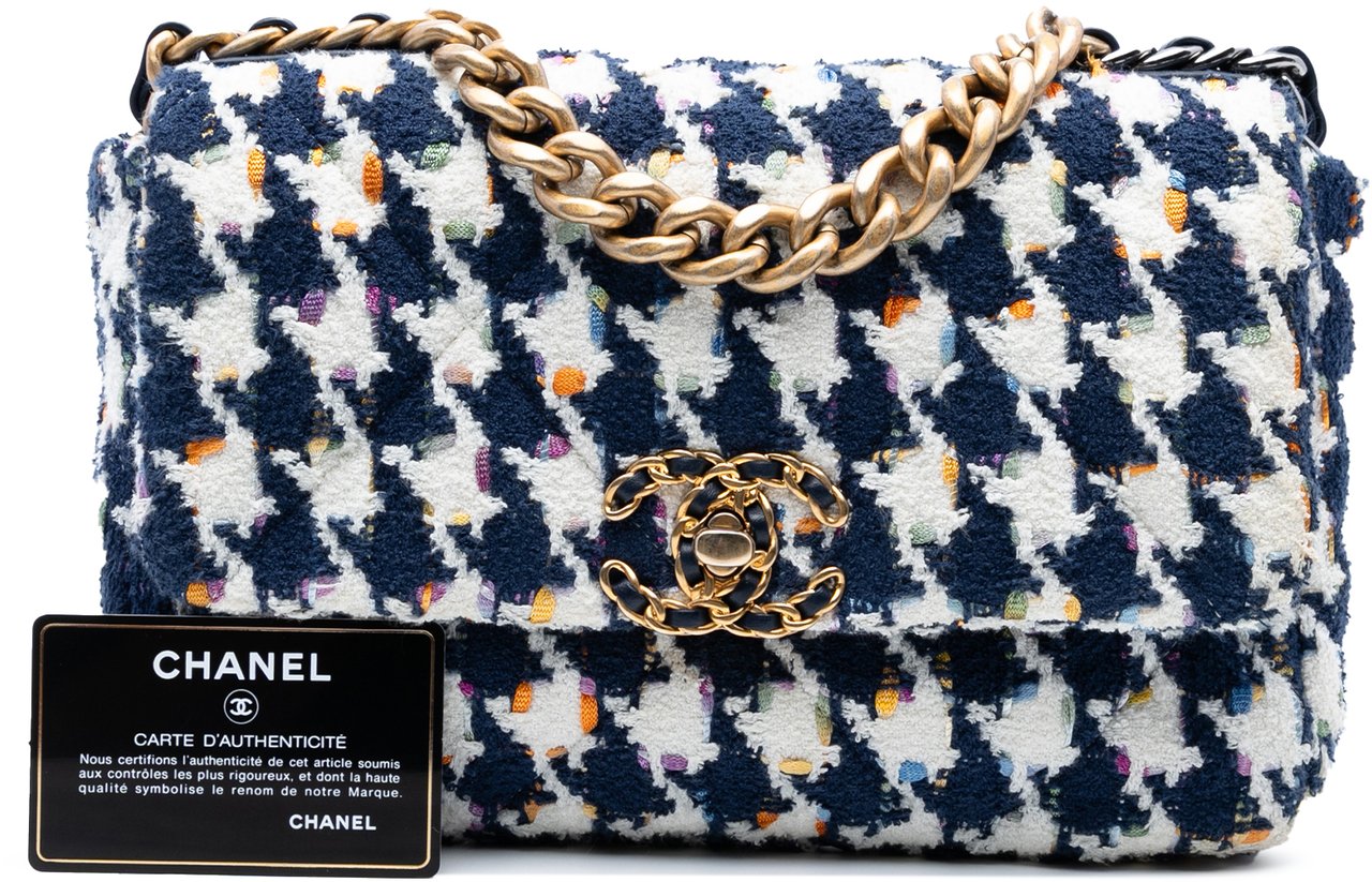 Chanel Medium Houndstooth Tweed 19 Flap Blauw