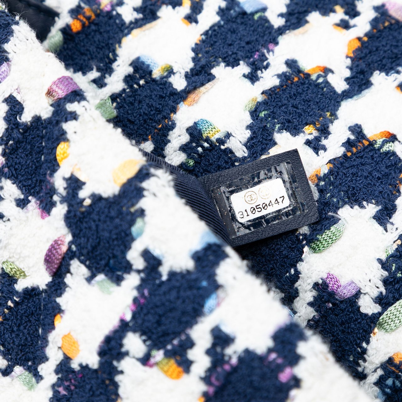 Chanel Medium Houndstooth Tweed 19 Flap Blauw