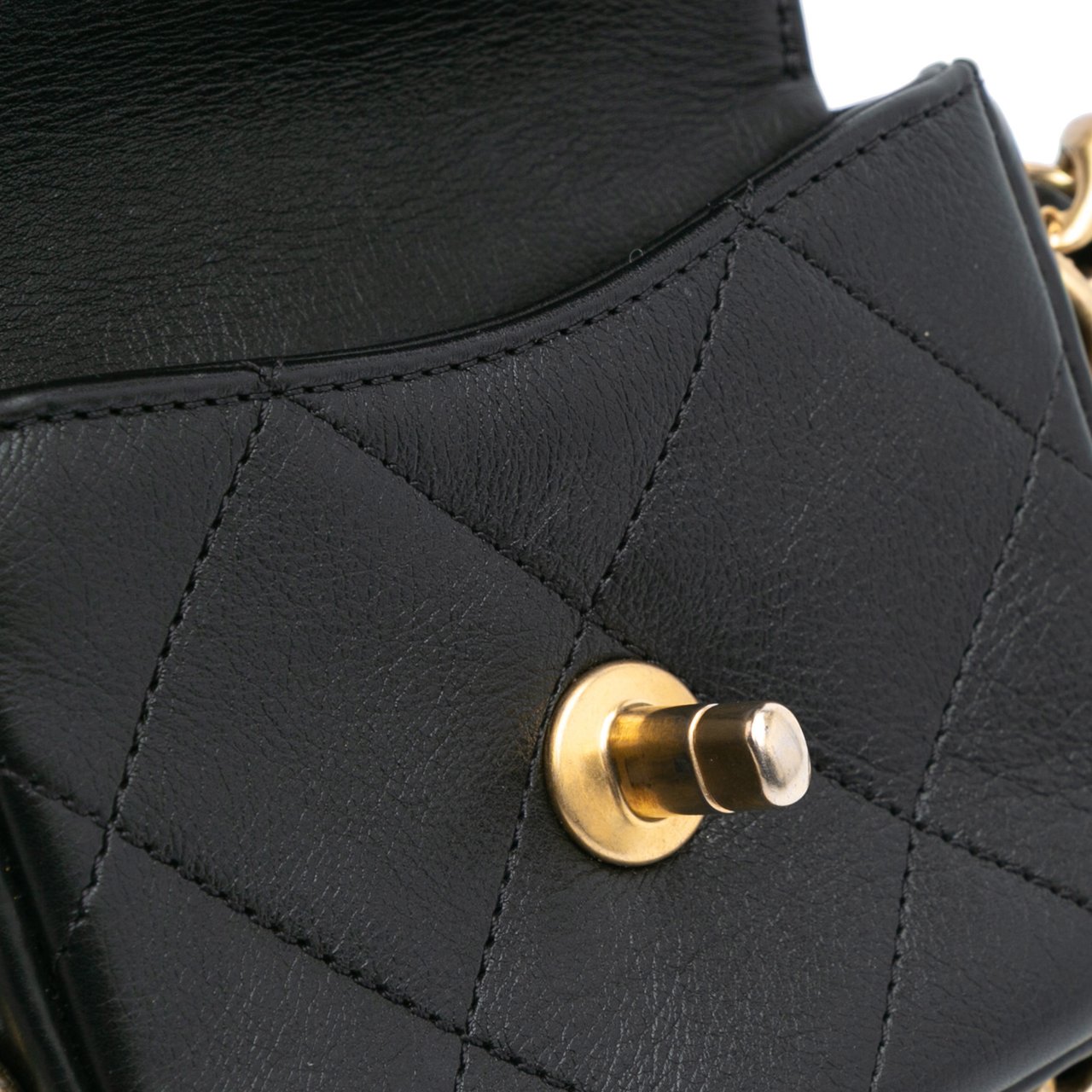 Chanel Mini Quilted Calfskin Framing Chain Flap Zwart