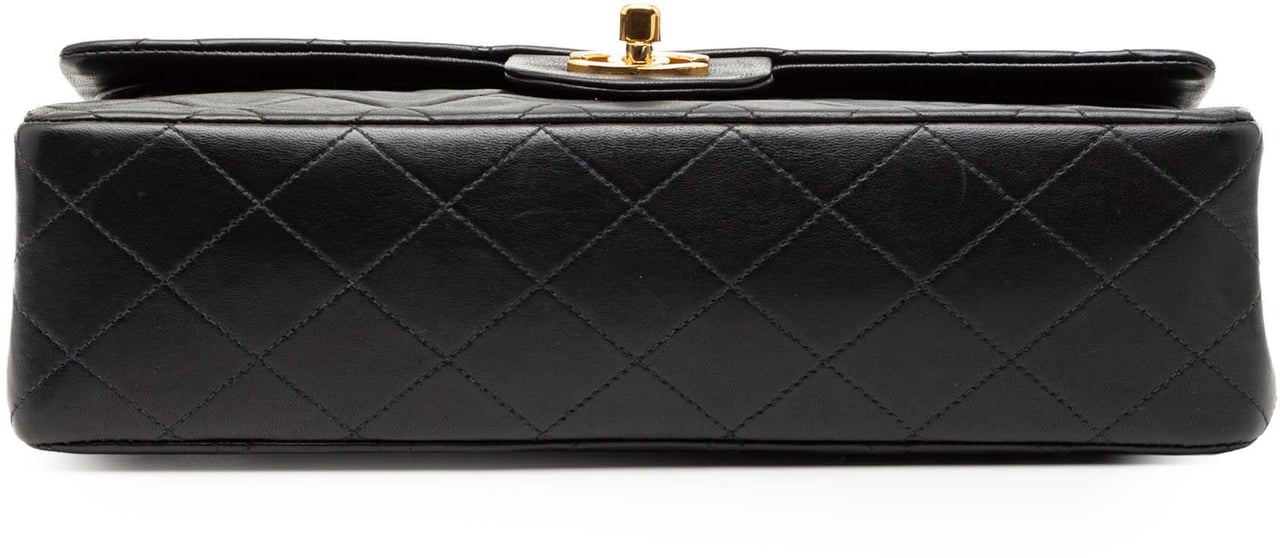 Chanel Medium Classic Lambskin Double Flap Zwart