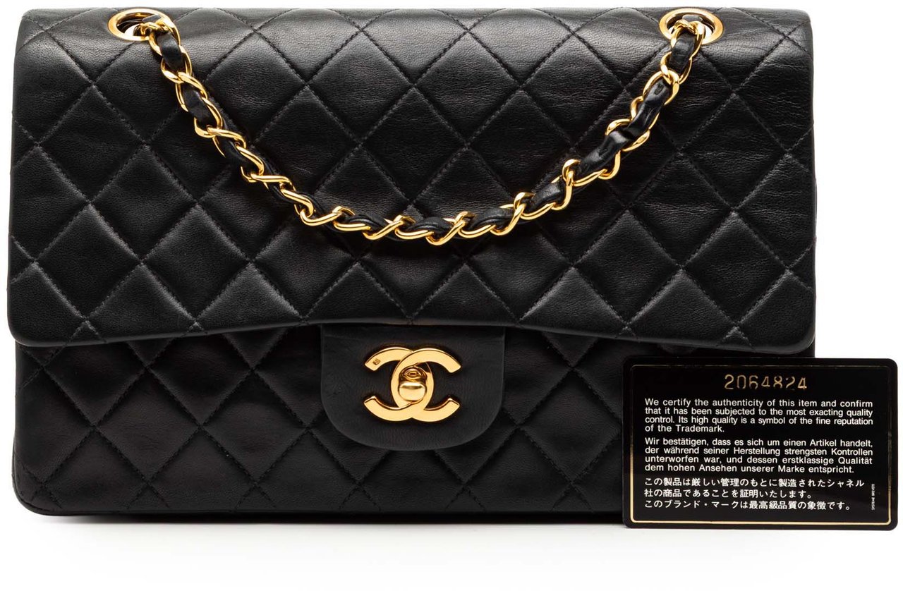 Chanel Medium Classic Lambskin Double Flap Zwart