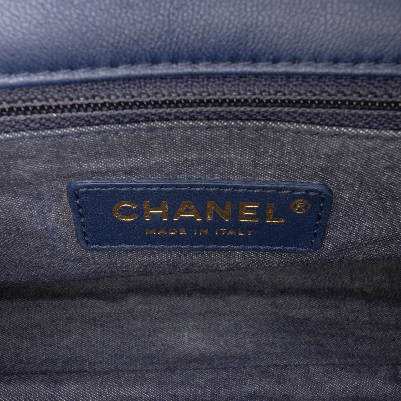 Chanel Small Lambskin Elegant Chain Single Flap Blauw