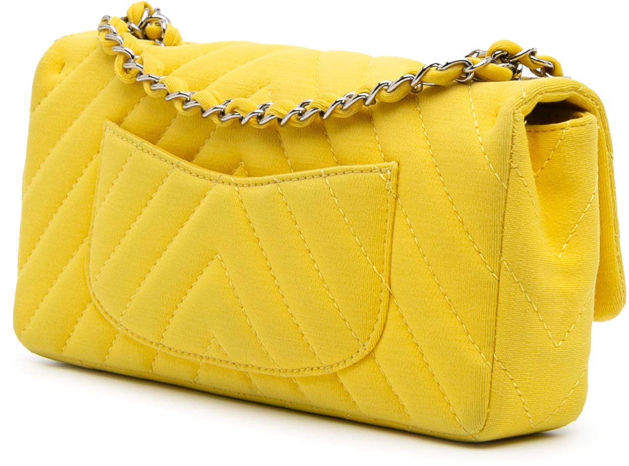 Chanel Chevron Jersey East West Flap Geel