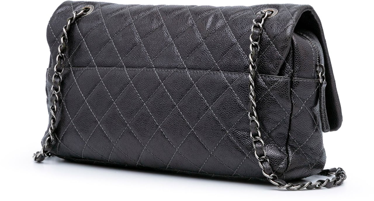 Chanel Jumbo Quilted Caviar Easy Flap Paars