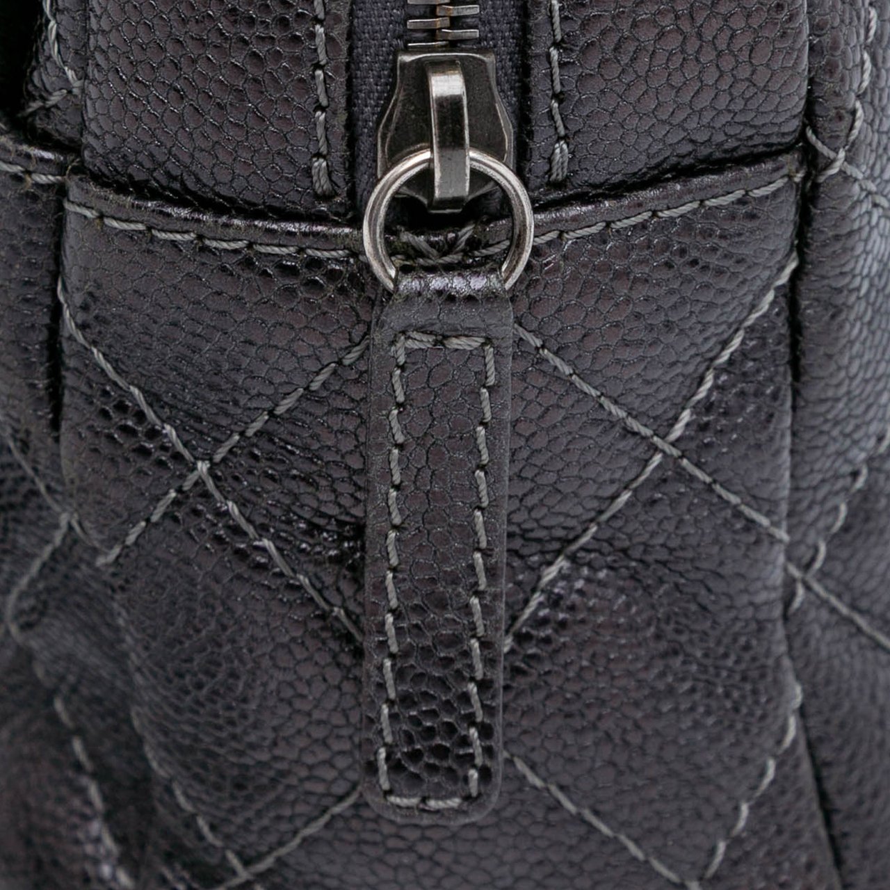 Chanel Jumbo Quilted Caviar Easy Flap Paars