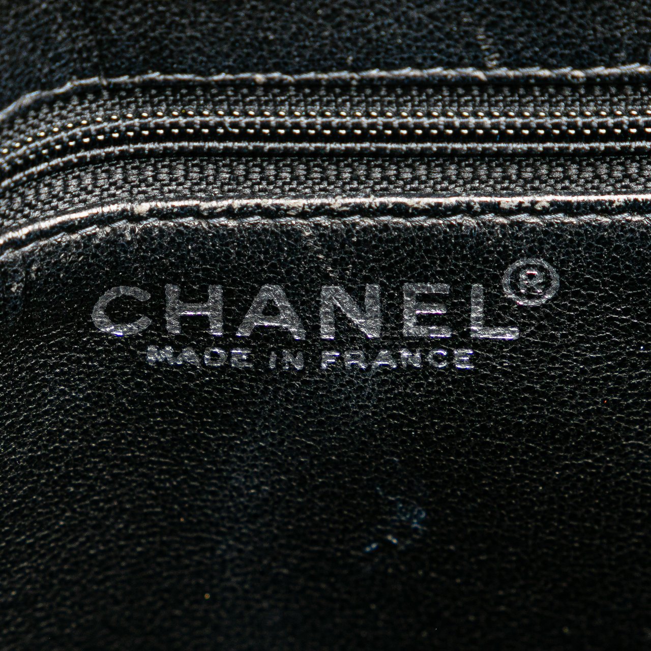 Chanel Caviar Medallion Tote Zwart