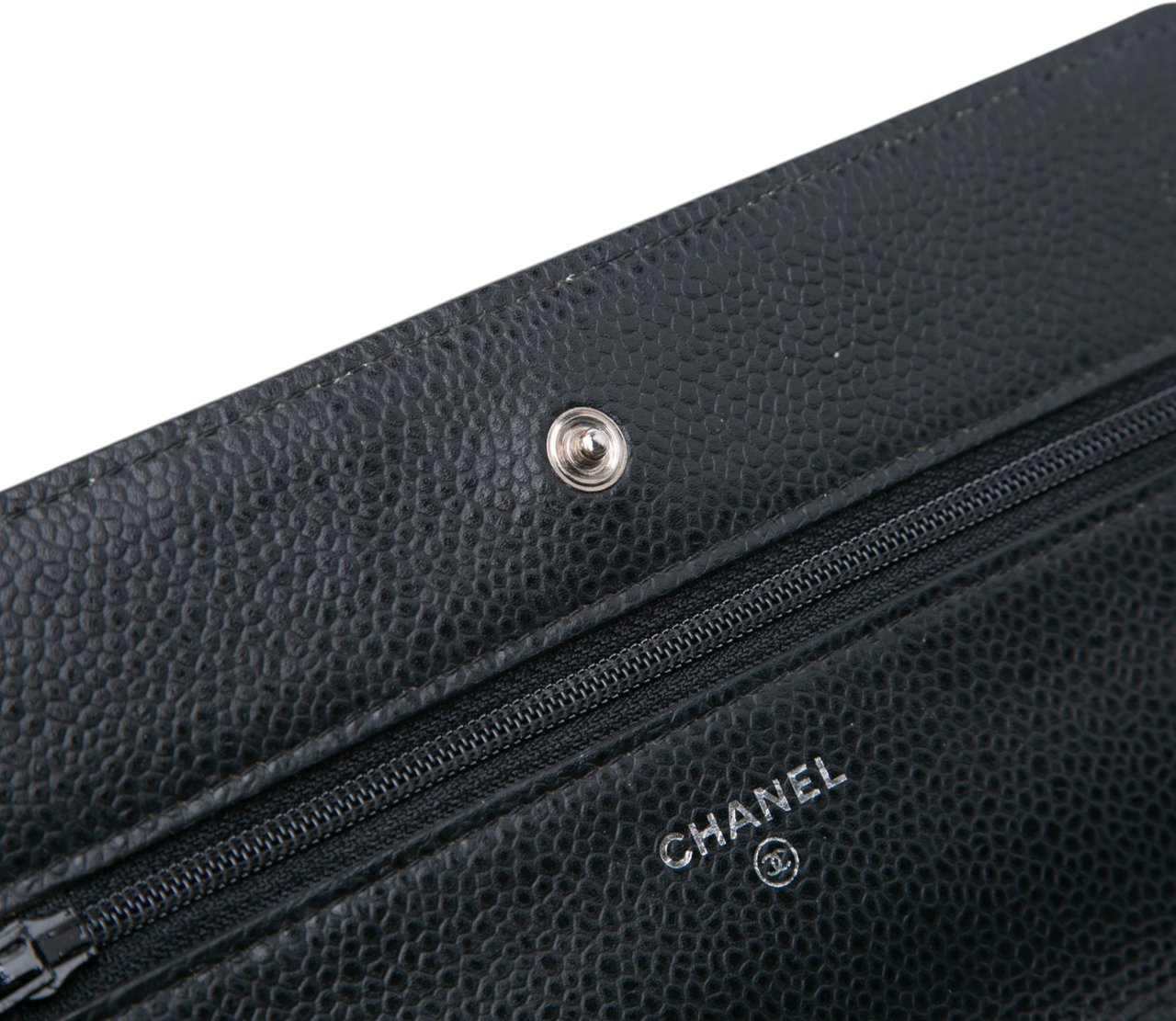 Chanel CC Quilted Caviar Wallet on Chain Zwart
