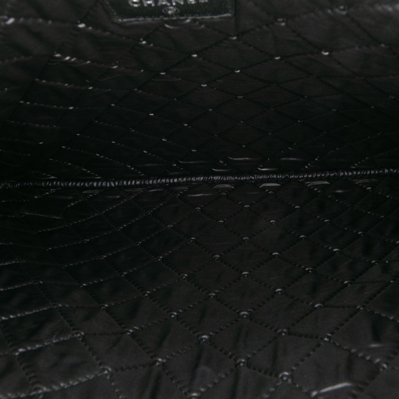 Chanel Large Quilted Caviar Boy O Case Clutch Zwart