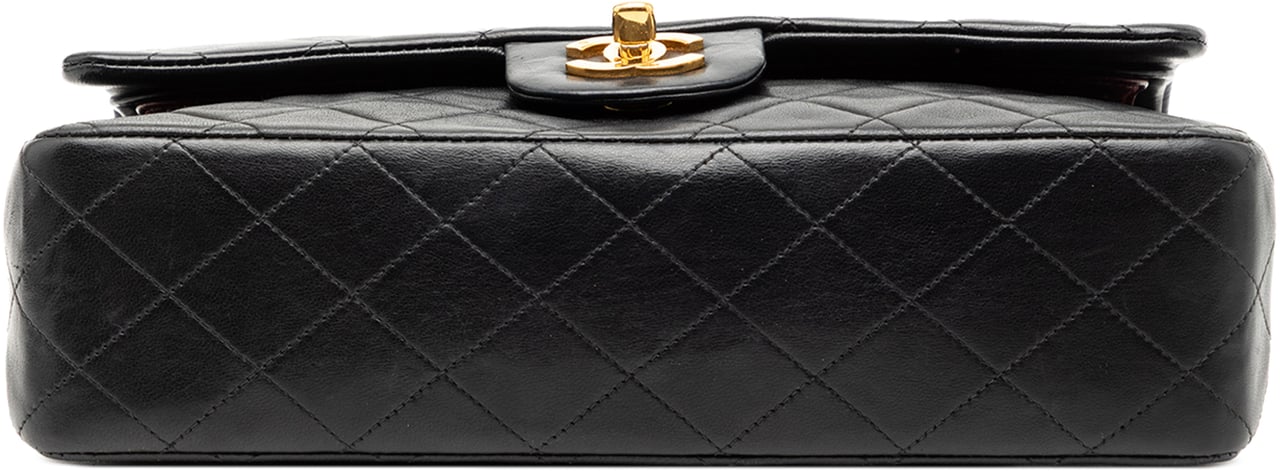 Chanel Medium Classic Lambskin Double Flap Zwart