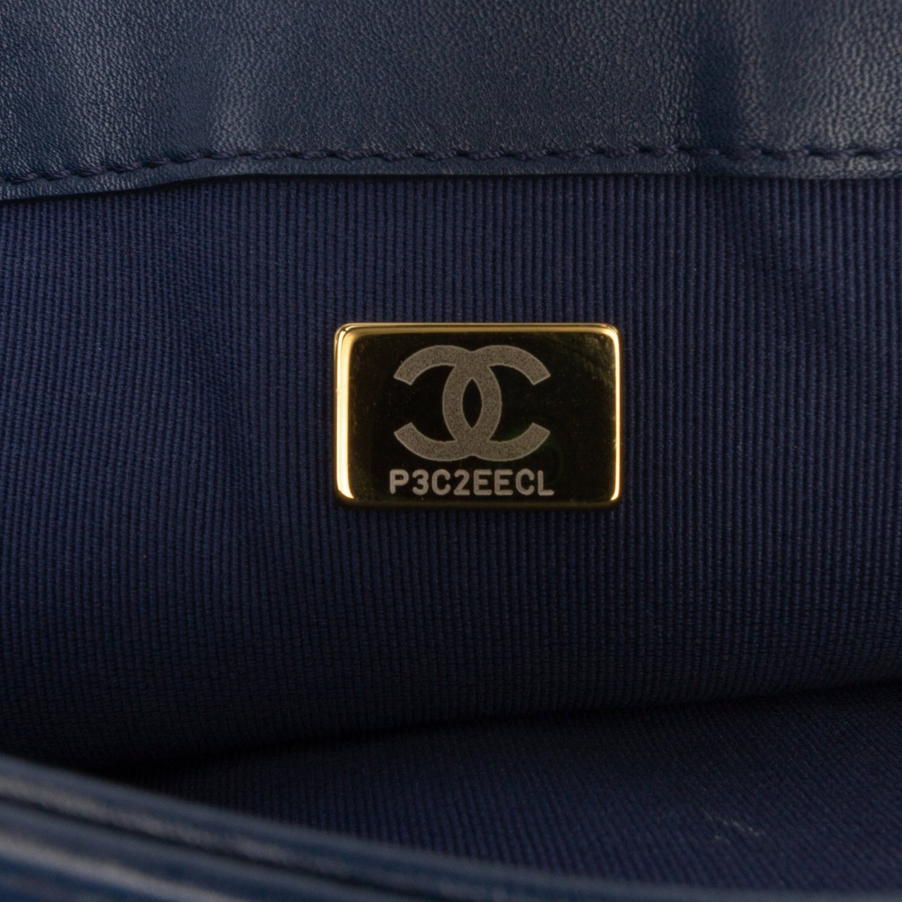 Chanel Mini Quilted Lambskin Pearl Chain Flap Blauw