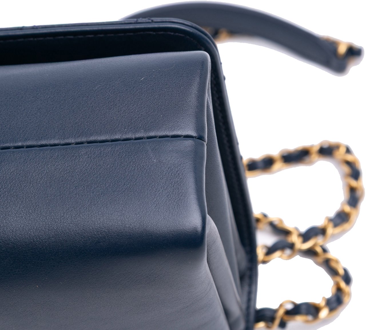 Chanel Mini Quilted Lambskin Pearl Chain Flap Blauw