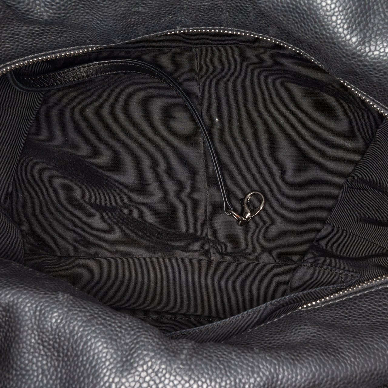 Chanel Caviar 31 Hobo Bag Zwart