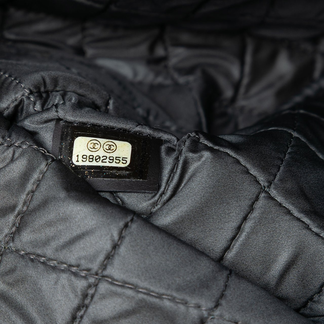 Chanel Large Quilted Iridescent Patent O Case Clutch Zwart