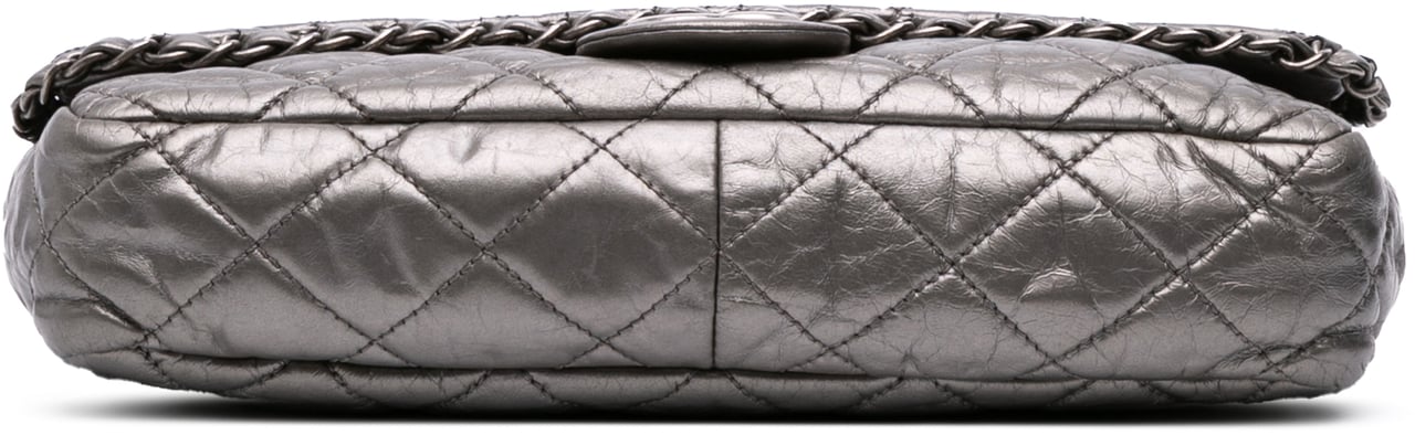 Chanel Medium Quilted Metallic Aged Calfskin Chain Me Flap Grijs