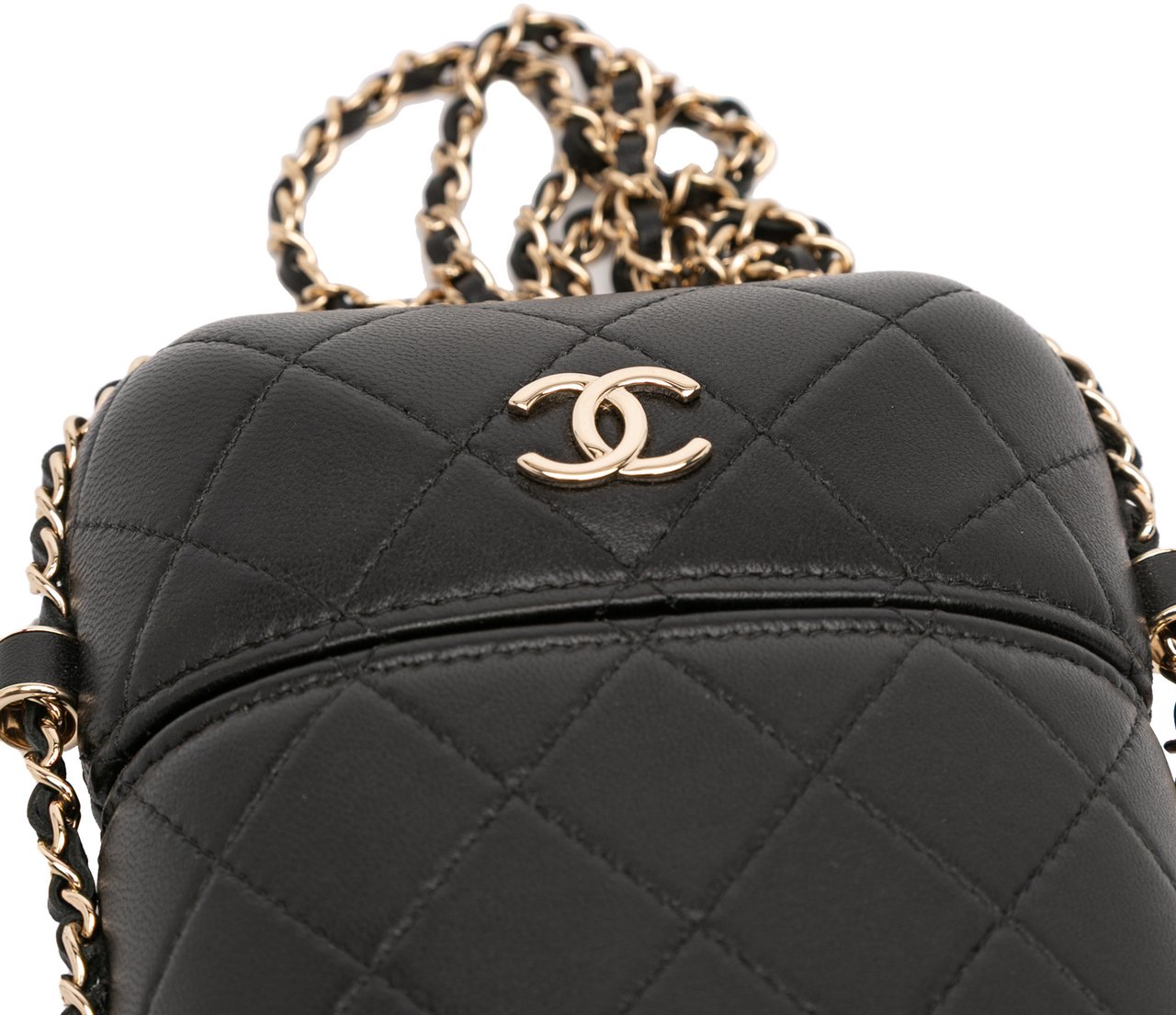 Chanel CC Quilted Lambskin Chain Around Phone Holder Zwart