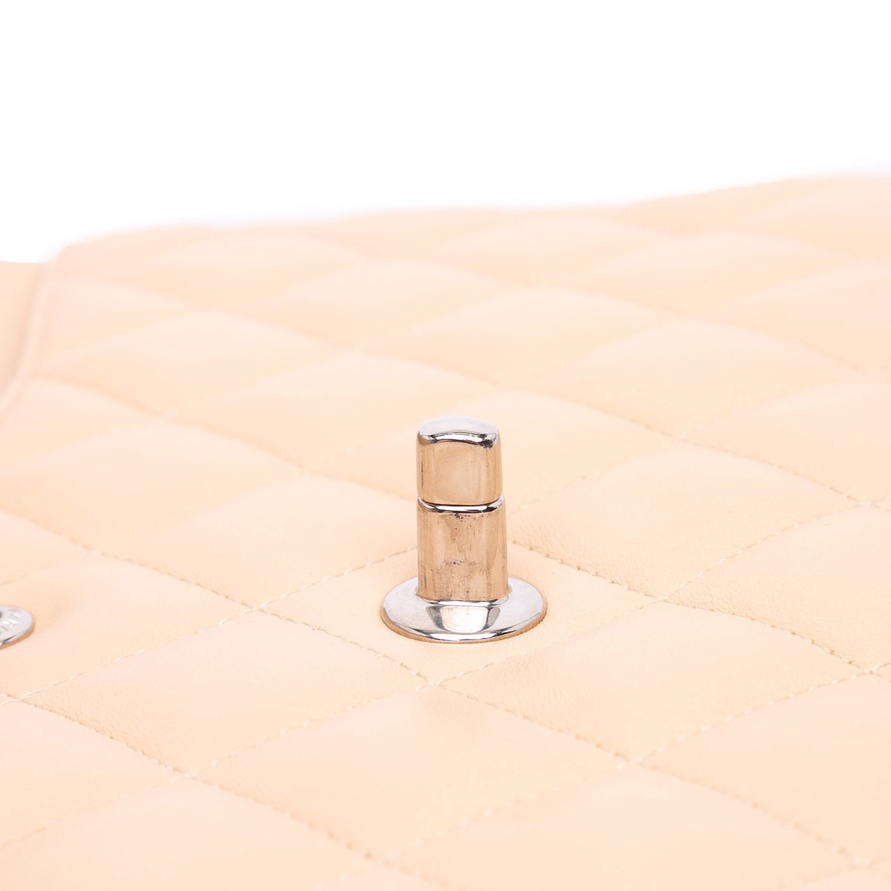 Chanel Jumbo Classic Lambskin Double Flap Bruin