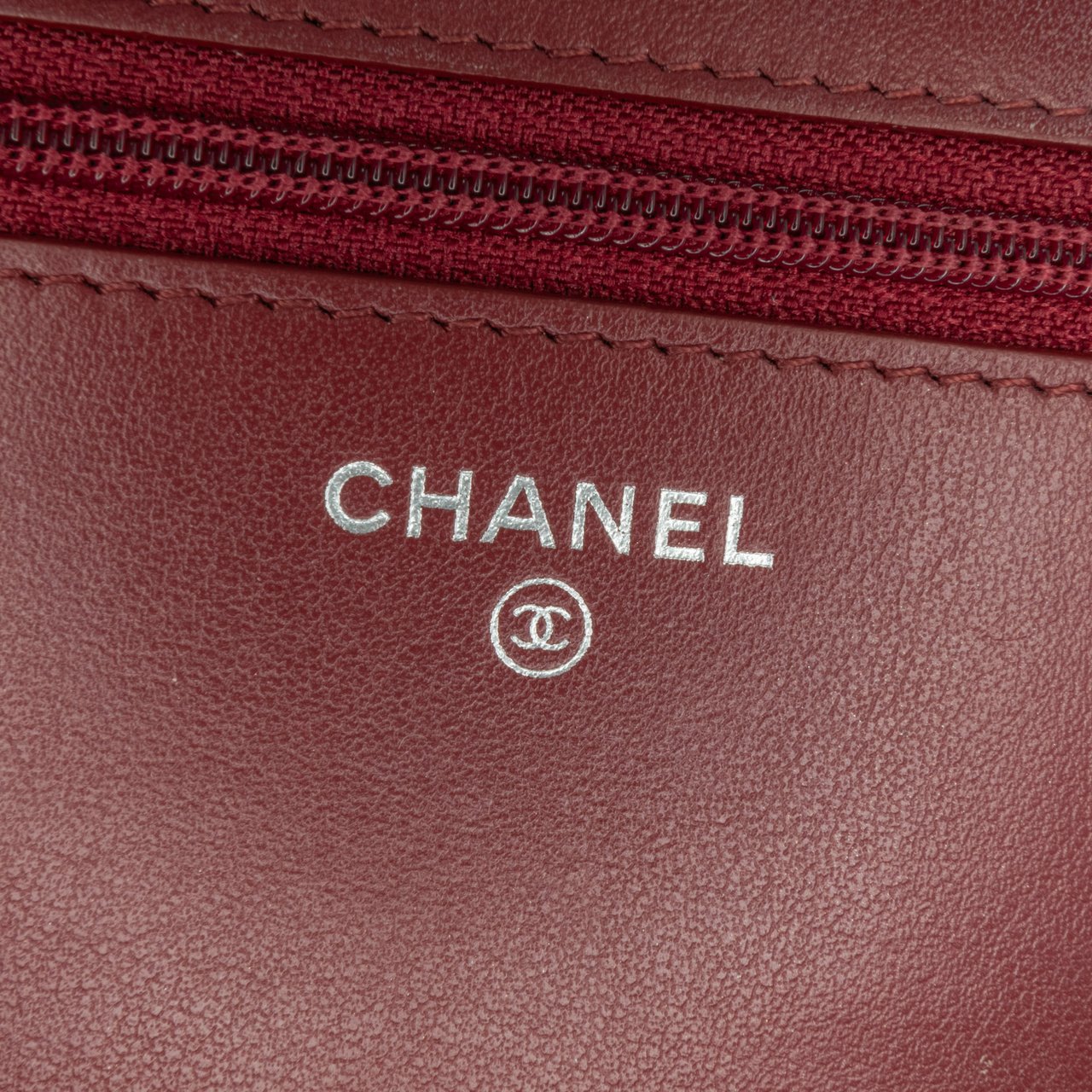 Chanel Quilted Aged Calfskin Gabrielle Wallet on Chain Rood