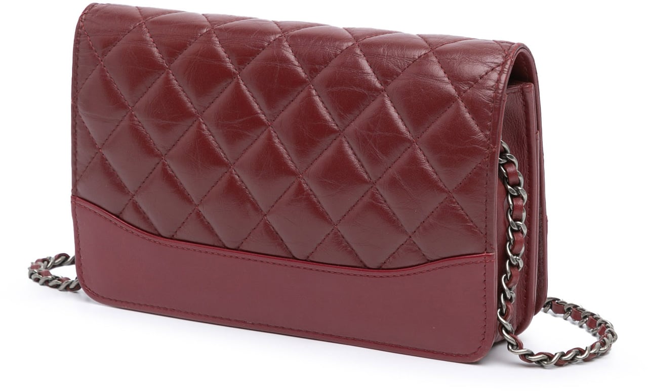 Chanel Quilted Aged Calfskin Gabrielle Wallet on Chain Rood
