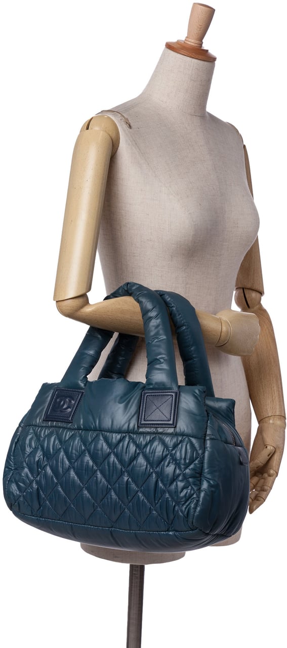 Chanel Small Quilted Nylon Coco Cocoon Tote Blauw