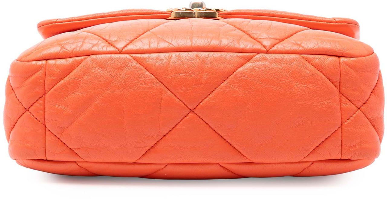 Chanel Medium Lambskin 19 Flap Oranje