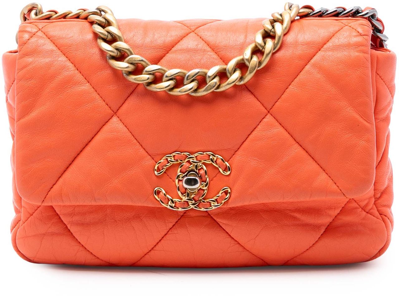 Chanel Medium Lambskin 19 Flap Oranje
