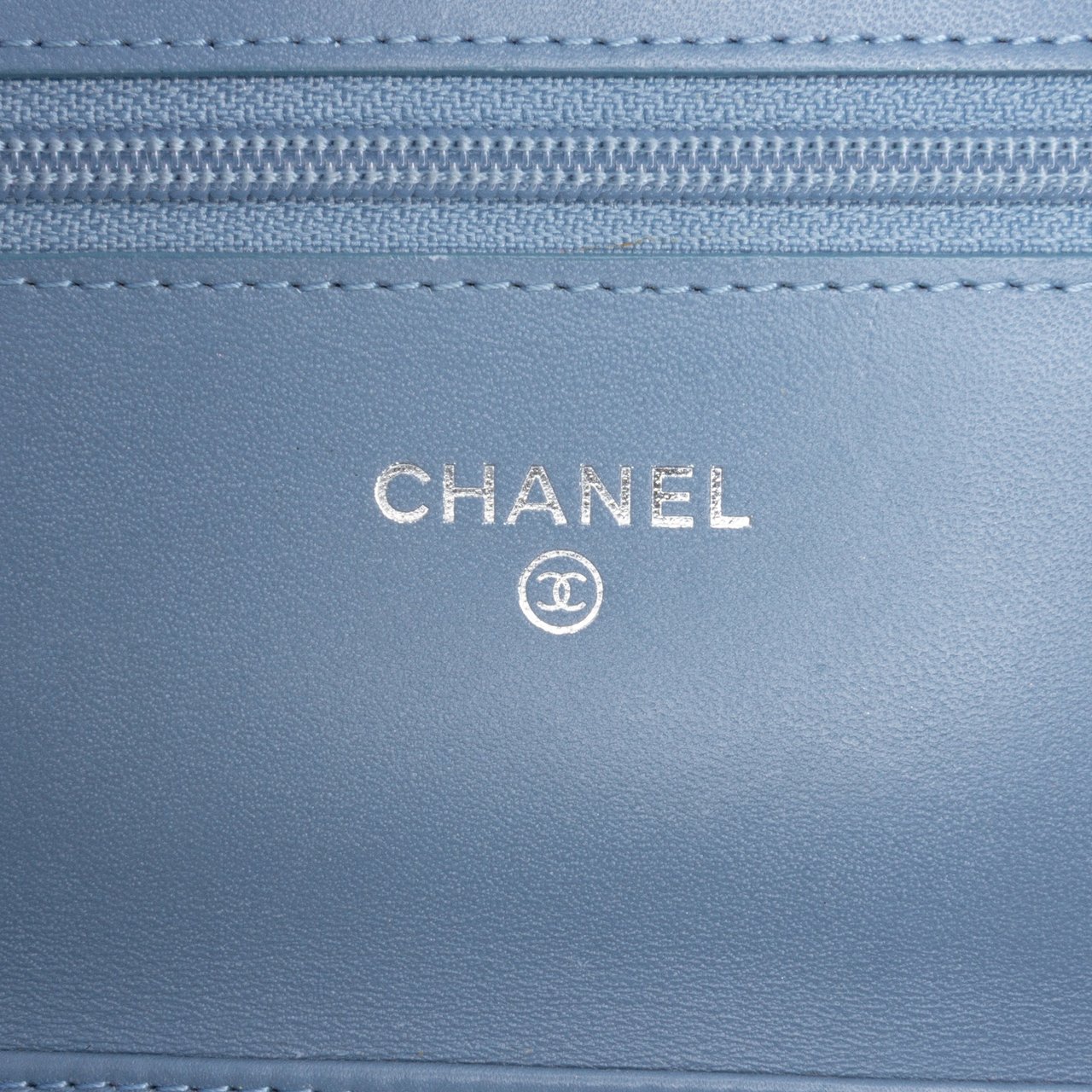 Chanel CC Caviar Wallet On Chain Blauw