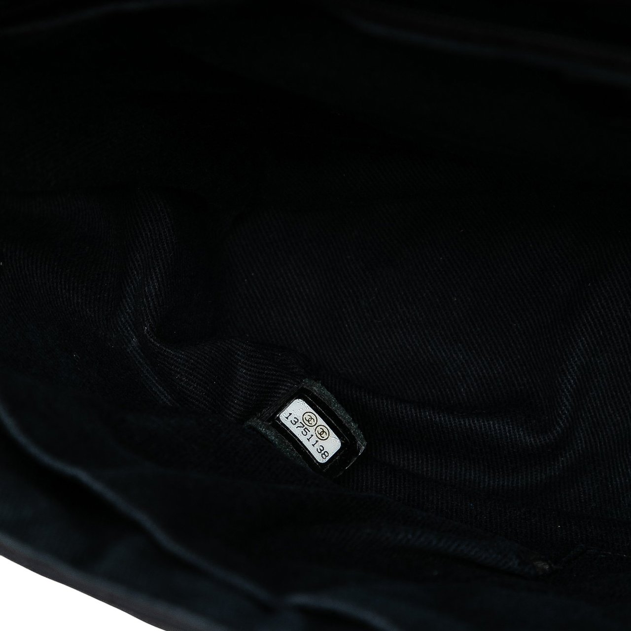 Chanel Quilted Calfskin Reissue 2.55 Easy Messenger Flap Zwart