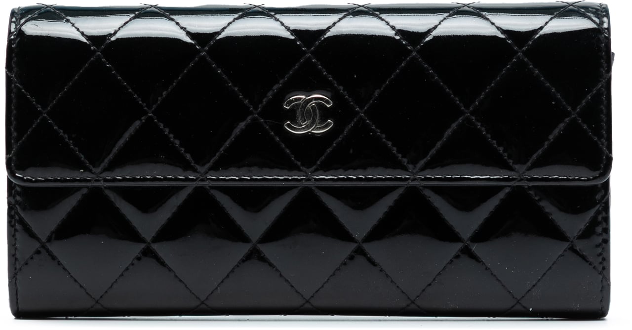 Chanel Large CC Quilted Patent Flap Wallet Zwart