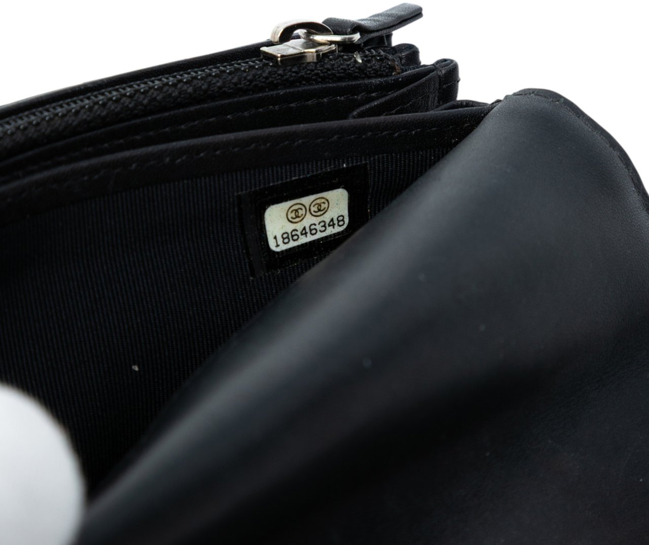 Chanel Large CC Quilted Patent Flap Wallet Zwart