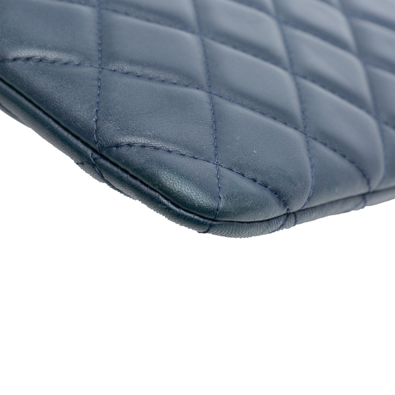 Chanel Large Quilted Lambskin O Case Clutch Blauw