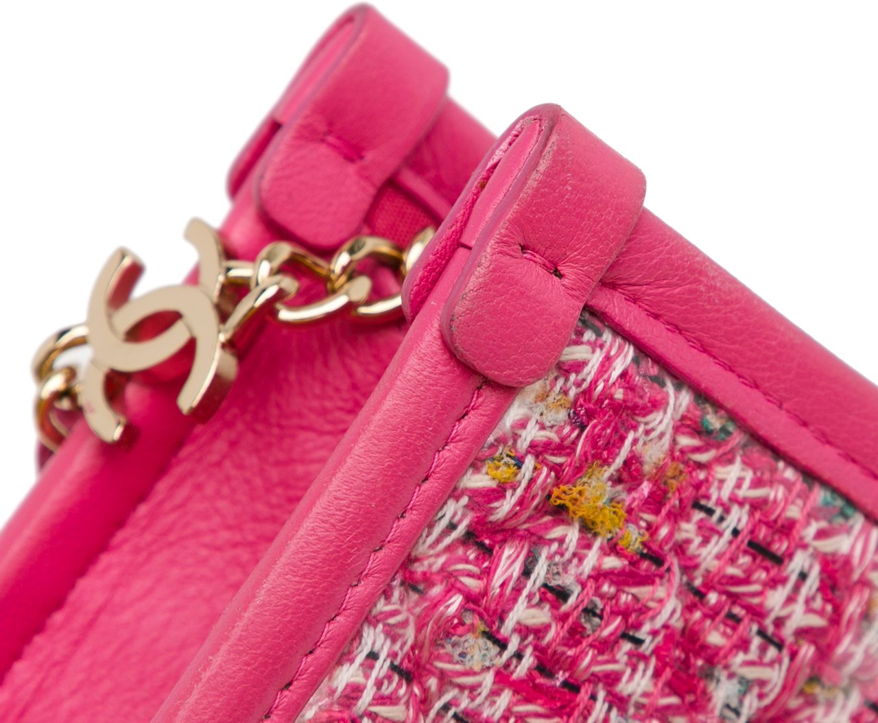 Chanel Tweed and PVC Phone Clutch with Chain Roze