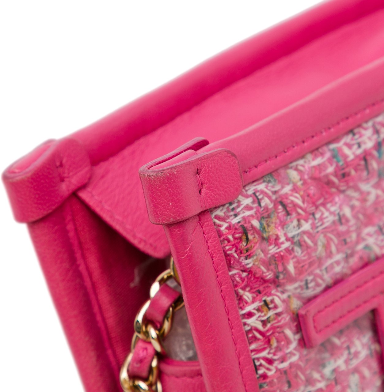 Chanel Tweed and PVC Phone Clutch with Chain Roze