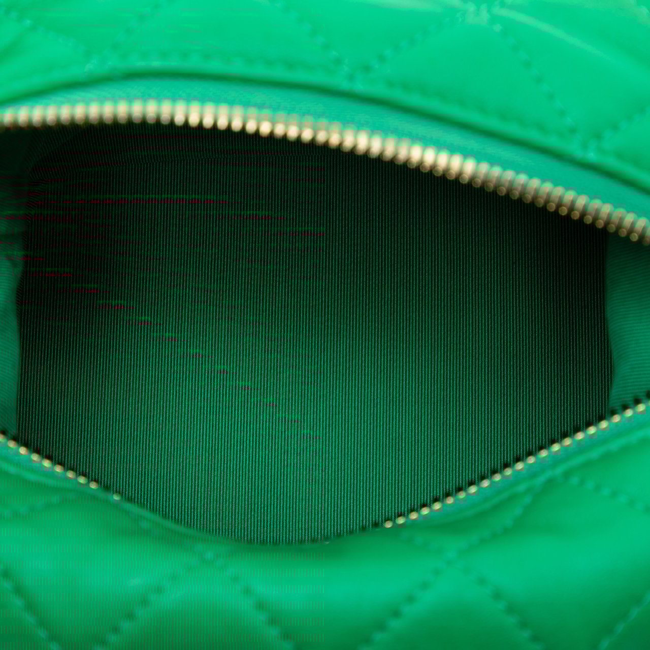 Chanel Small Quilted Lambskin Perfect Meeting Hobo Groen