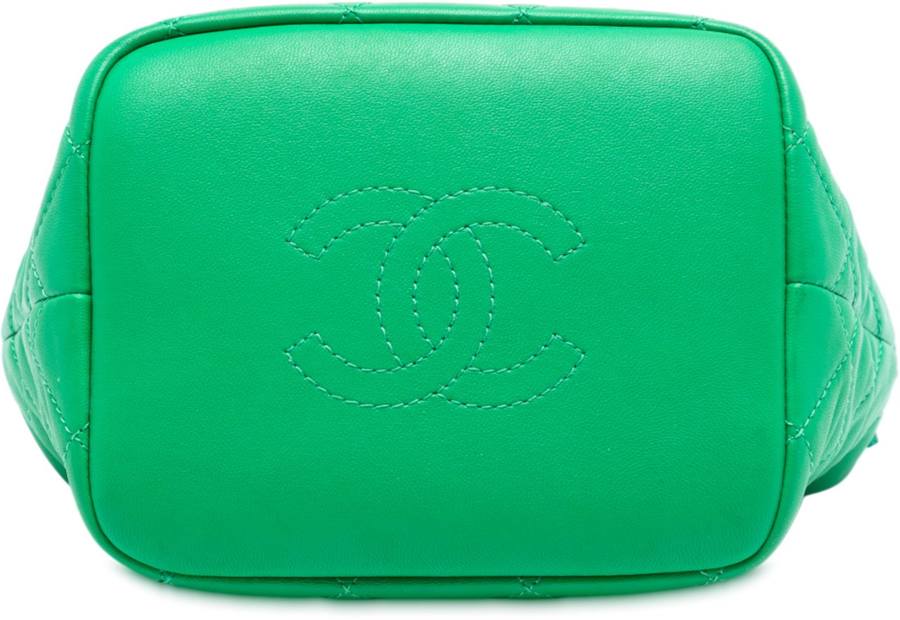 Chanel Small Quilted Lambskin Perfect Meeting Hobo Groen