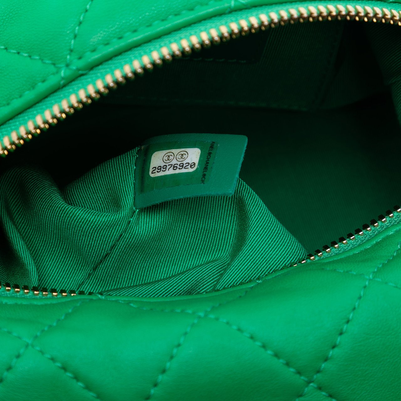 Chanel Small Quilted Lambskin Perfect Meeting Hobo Groen